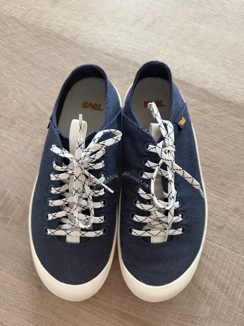Brand New Teva Terra Canyon canvas sneaker, womens size 6.5.